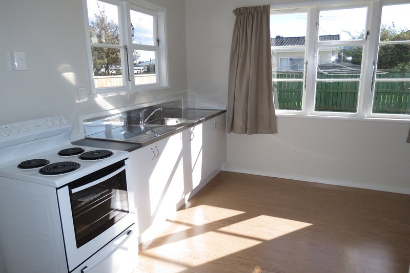 41 Chapman Crescent, Naenae, Lower Hutt - Carousel 2