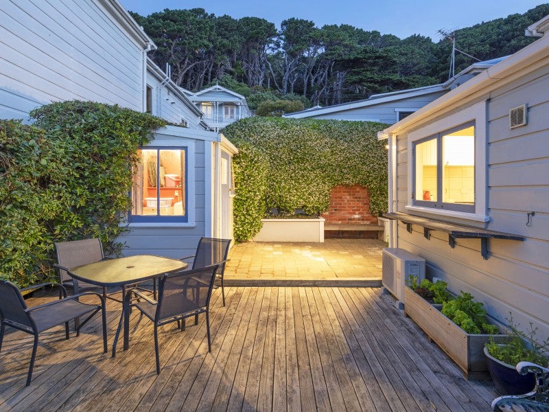 5 Derby Street, Mount Victoria, Wellington - Carousel 2