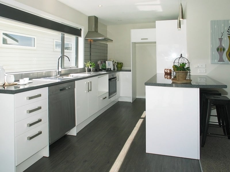 1 John Street, Titahi Bay, Porirua - Carousel 2