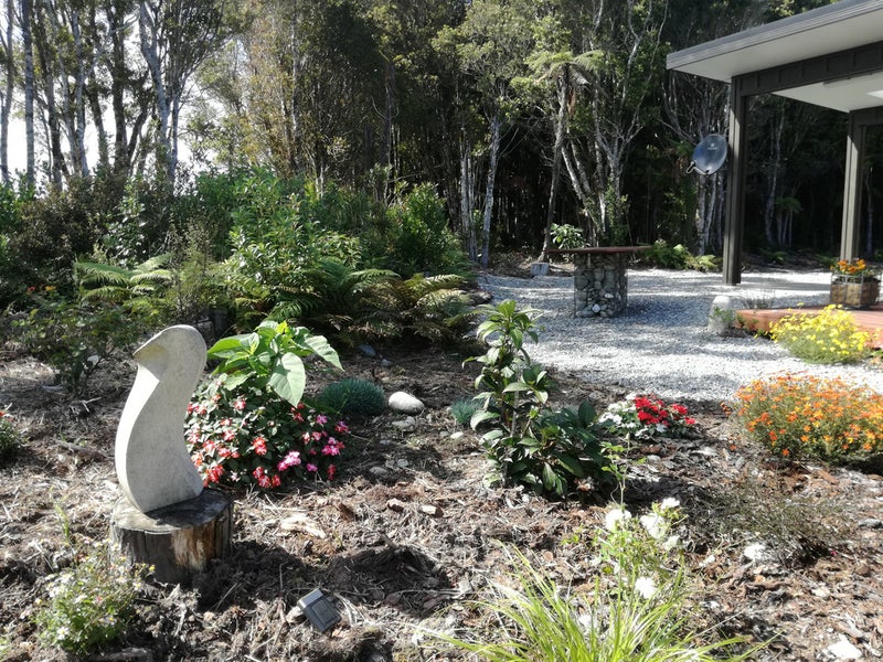 35D Montagu Spur, Awatuna - Carousel 22