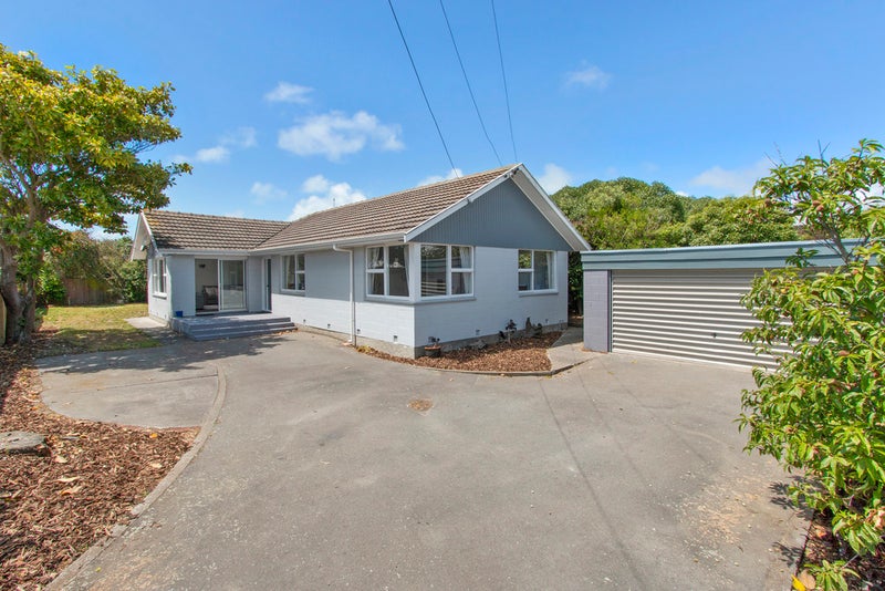 229 Estuary Road, South New Brighton, Christchurch - Carousel 1