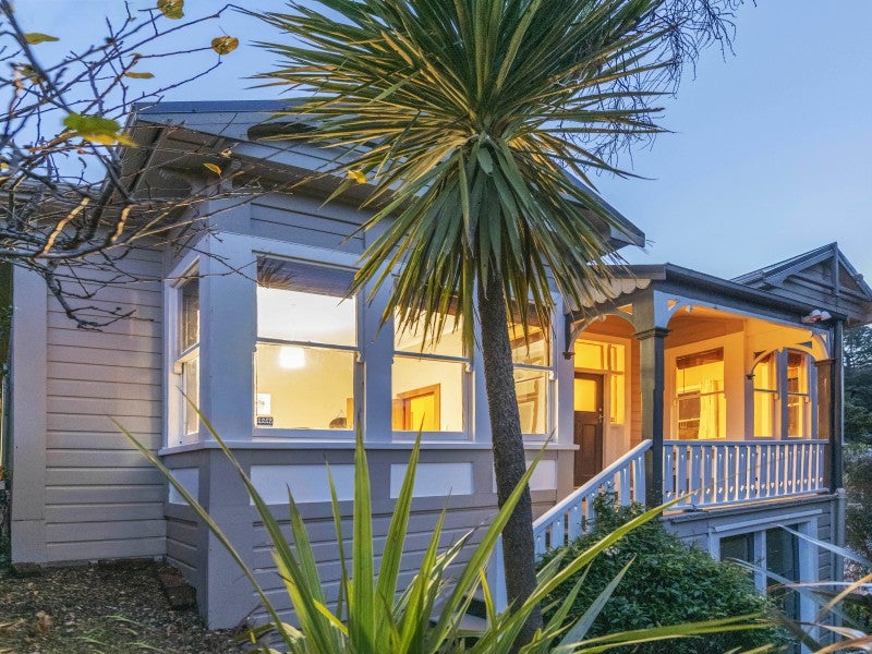 10 Durham Street, Aro Valley, Wellington - Carousel 1