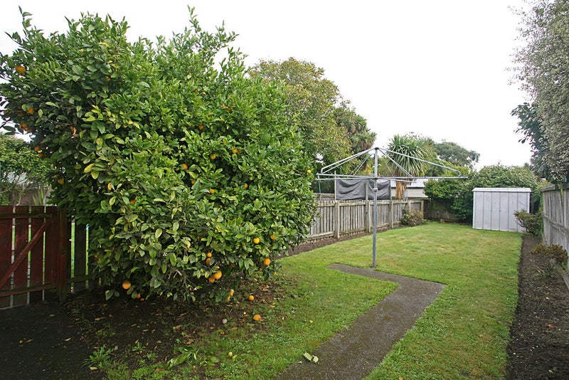 1/30 Strathfield Avenue, Dallington, Christchurch - Carousel 11