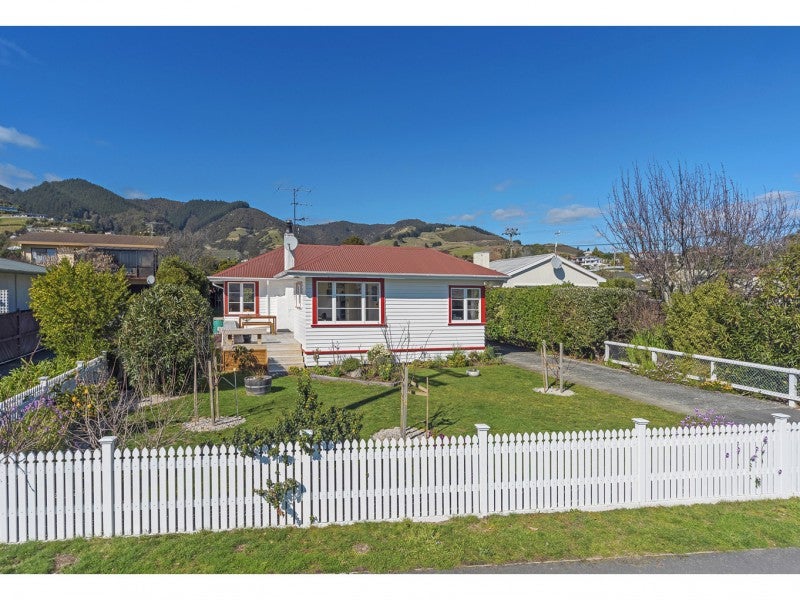 670 Atawhai Crescent, Atawhai, Nelson - Carousel 2