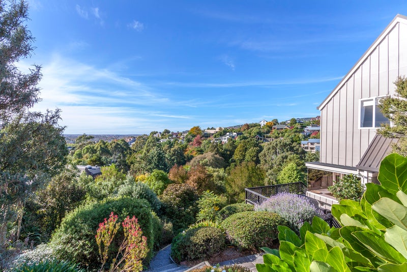 34 Woodside Common, Westmorland, Christchurch - Carousel 2