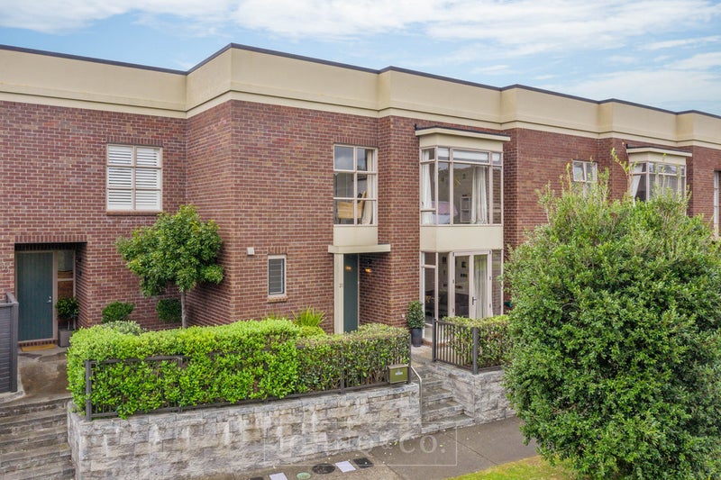 31 Tephra Boulevard, Stonefields, Auckland - Carousel 1