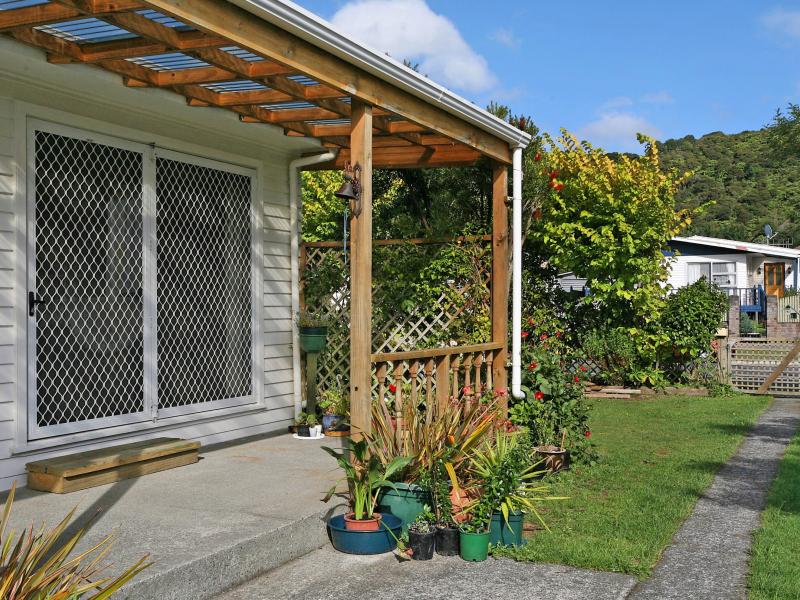 240 Wellington Road, Wainuiomata, Lower Hutt - Carousel 2