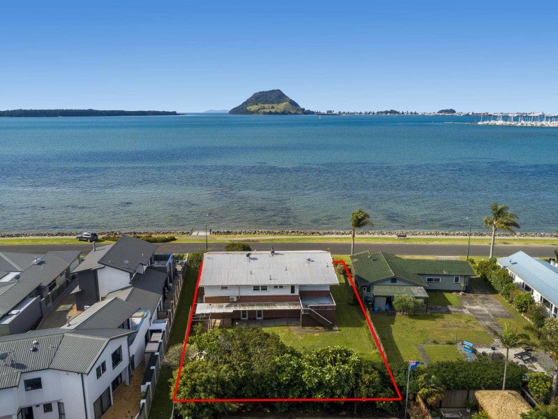 82 Harbour Drive, OTUMOETAI, TAURANGA - Carousel 1