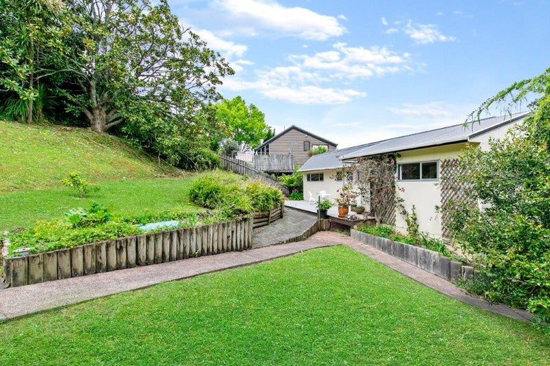9 Menear Lane, Hillcrest, Auckland - Carousel 1