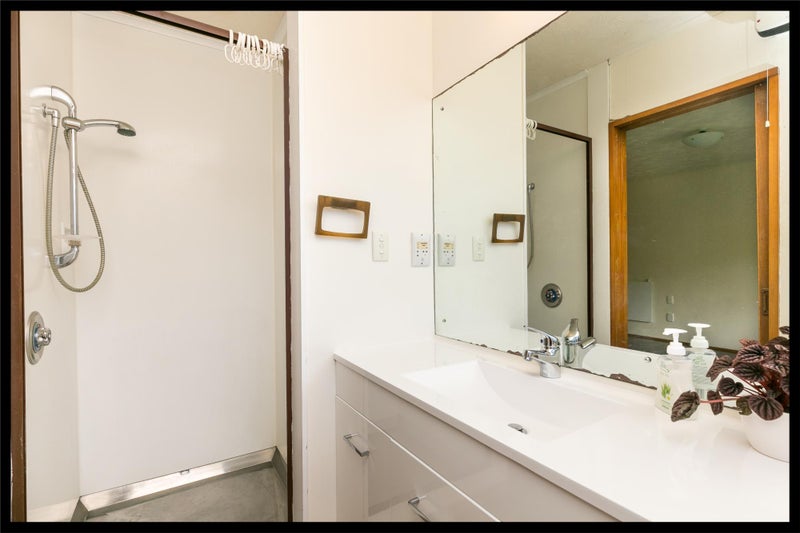 53 Amapur Drive, Khandallah, Wellington - Carousel 35