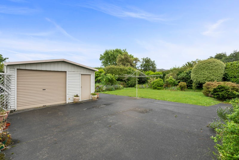 9 Miles Crescent, Wainuiomata, Lower Hutt - Carousel 20