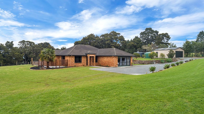 375 Apotu Road, Kamo - Carousel 1