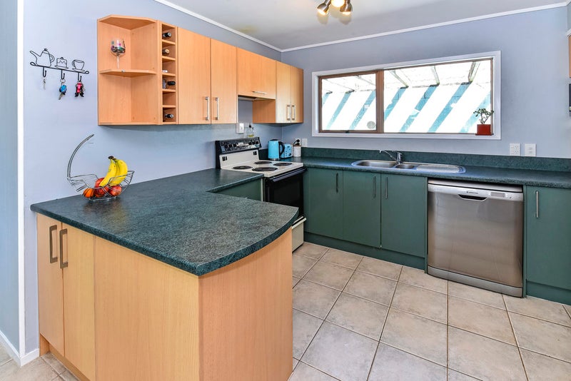 19B Ashdown Place, Pahurehure, Papakura - Carousel 2