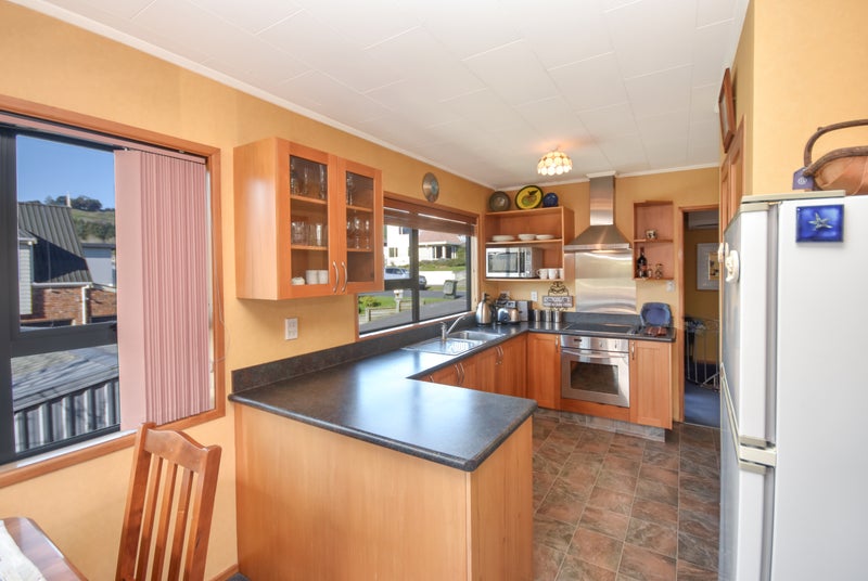 13 Clariton Avenue, Green Island, Dunedin - Carousel 2