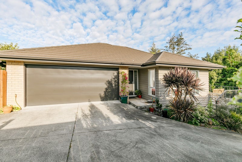 46 Hornbill Drive, Fairview Heights, Auckland - Carousel 2