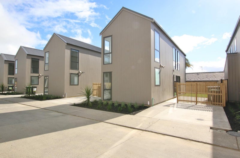 3 Otaimako Place, Mangere, Auckland - Carousel 1
