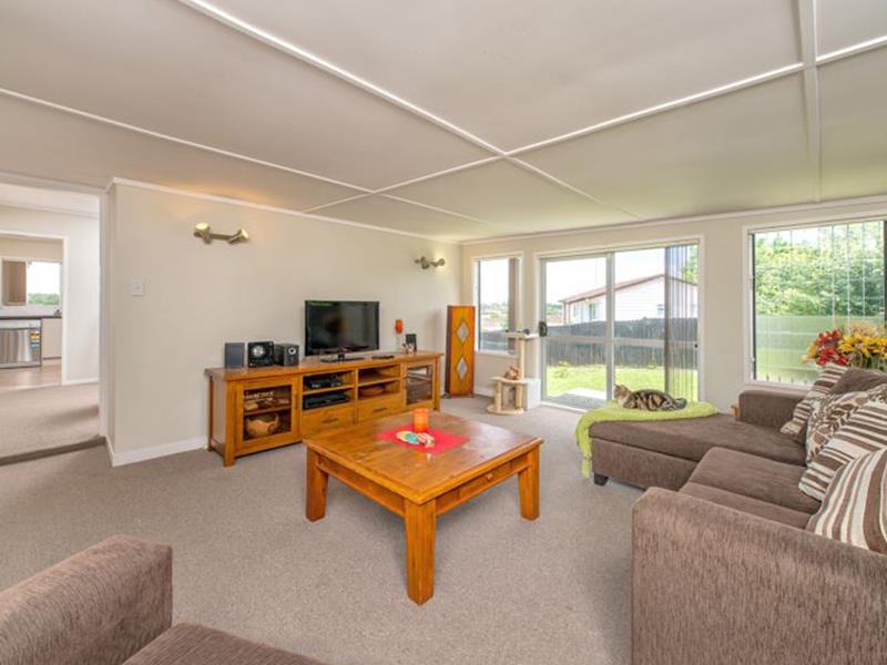 87 Flat Bush Road, Clover Park, Auckland - Carousel 2
