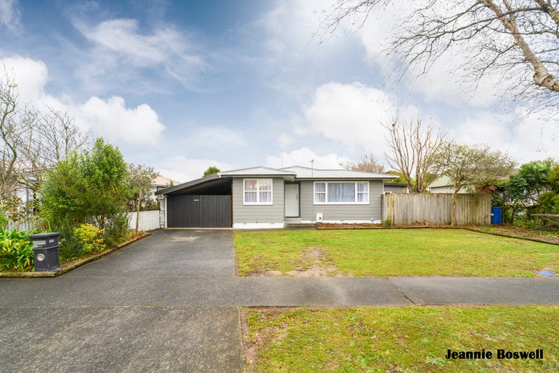 40 Ruamahanga Crescent, Terrace End, Palmerston North - Carousel 1