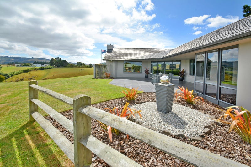 6A Wavy Knowes Drive, Waldronville, Dunedin - Carousel 2