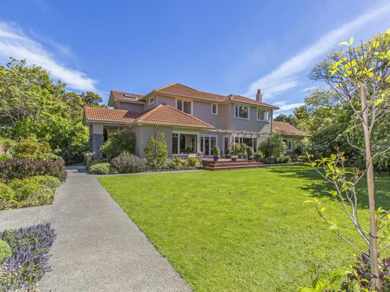 81 Ludlam Crescent, Woburn, Lower Hutt - Carousel 2