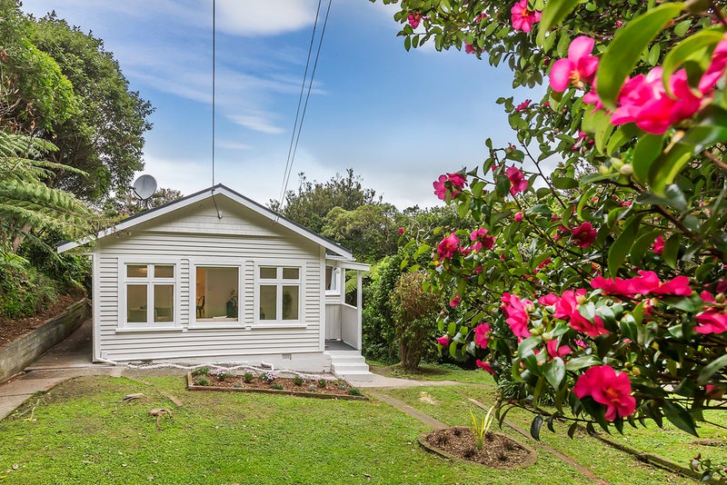 42 Heke Street, Ngaio, Wellington - Carousel 1