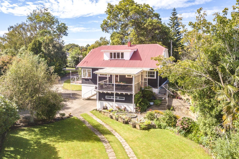 11 Benefield Street, Whanganui East, Whanganui - Carousel 23