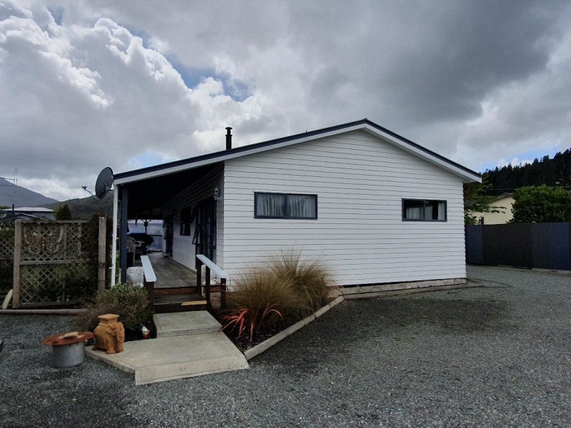 6 Manawatu Street, Dobson, Greymouth - Carousel 16