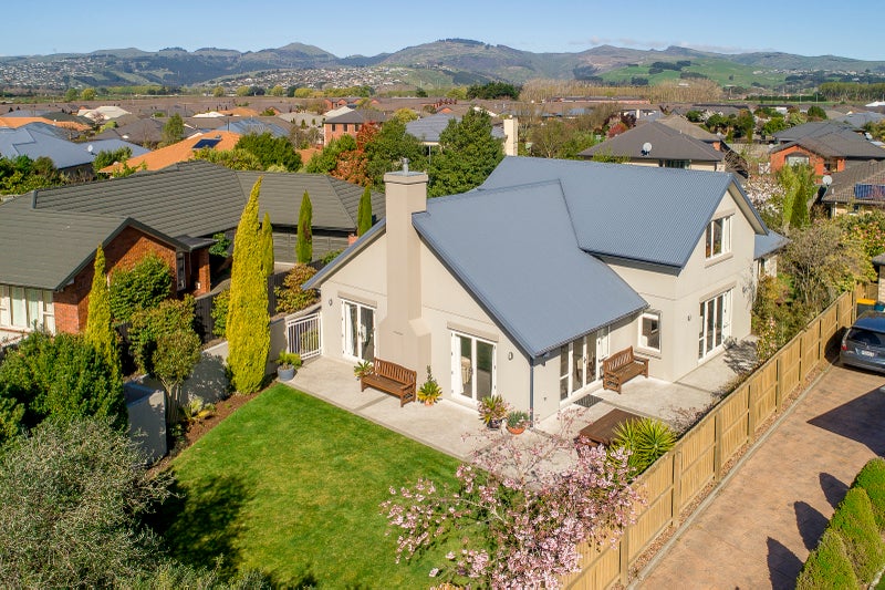 19 Coppinger Terrace, Aidanfield, Christchurch - Carousel 1