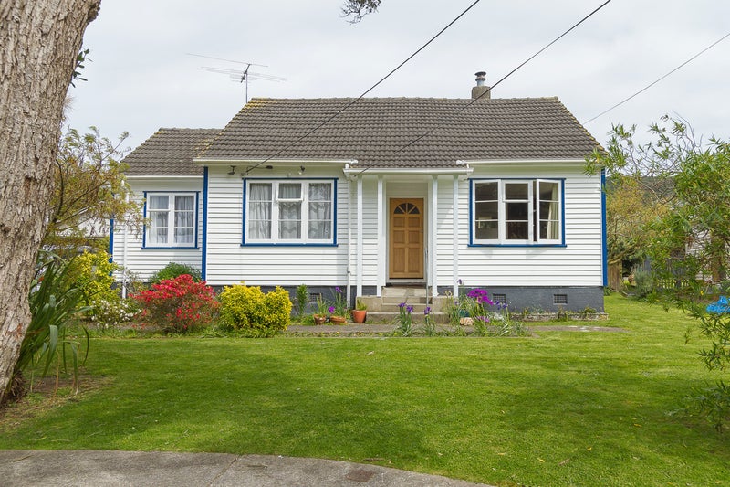 2 Sellers Grove, Taita, Lower Hutt - Carousel 2