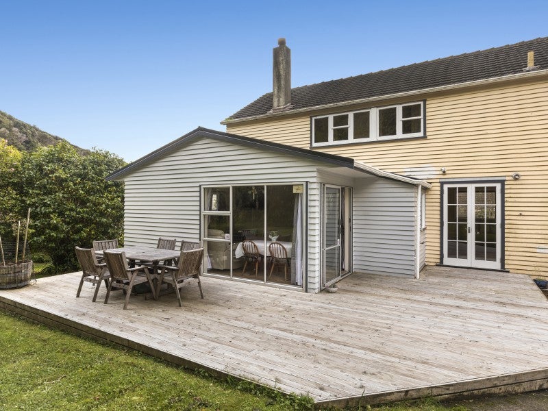 12 Boyd Grove, Naenae, Lower Hutt - Carousel 2