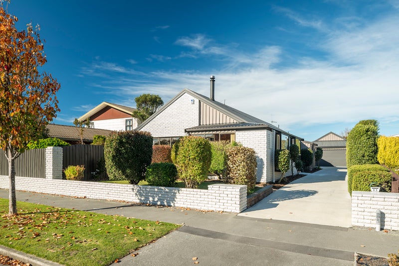 35 Sayers Crescent, Ilam, Christchurch - Carousel 24