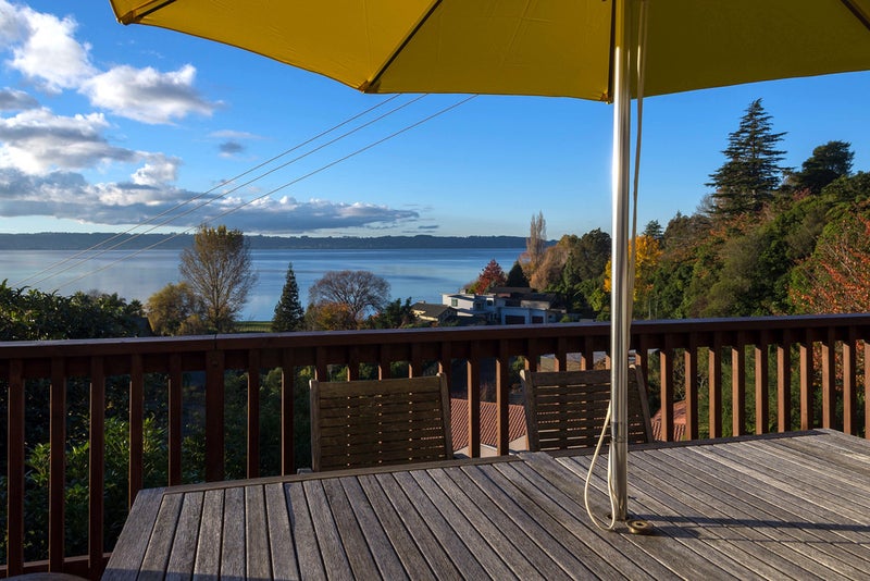 8 Aries Place, Kawaha Point, Rotorua - Carousel 26