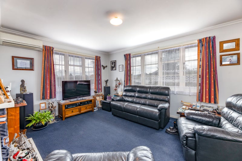 16 Bournemouth Crescent, Aranui, Christchurch - Carousel 2