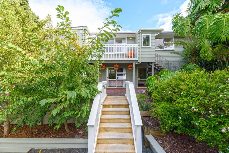 38 Paragon Avenue, Beach Haven, Auckland - Carousel 2