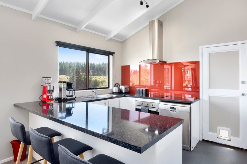 2A Koremata Street, Green Island, Dunedin - Carousel 2