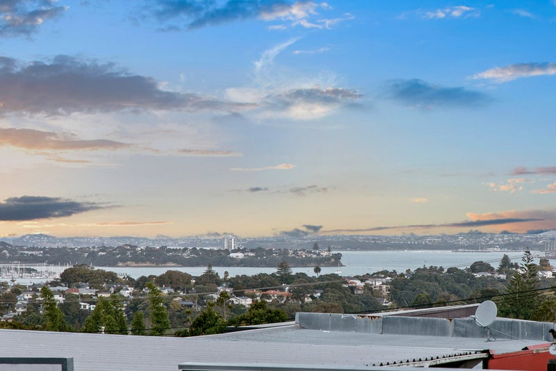 7/241 Hinemoa Street, Birkenhead, Auckland - Carousel 1