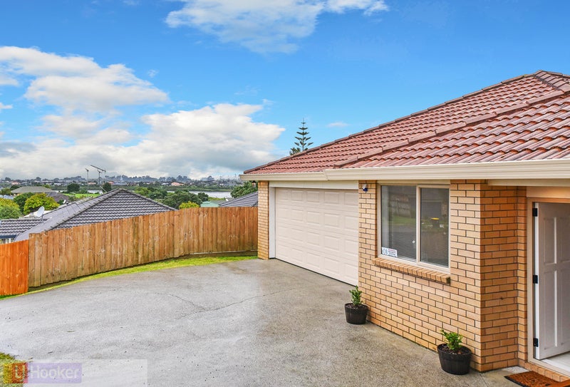 24 Piriti Place, Weymouth, Auckland - Carousel 2