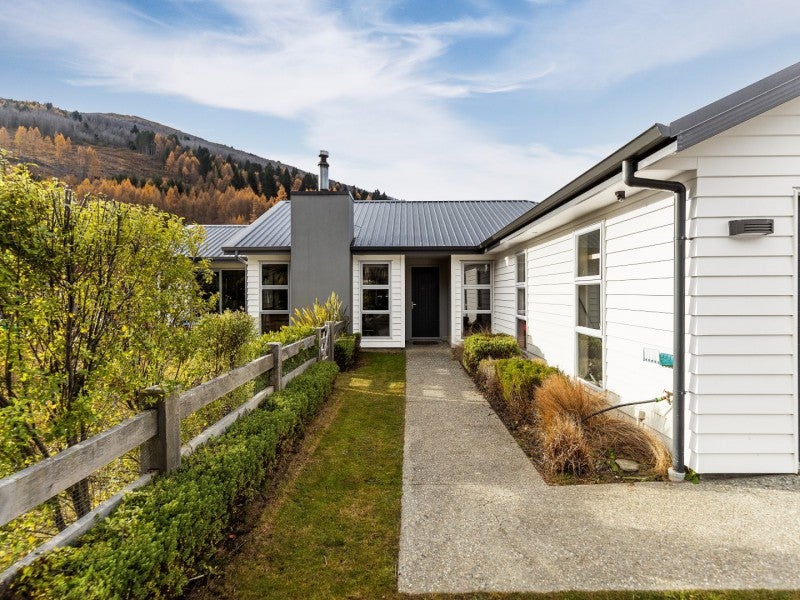 12 Morning Star Terrace, Arthurs Point, Queenstown - Carousel 1