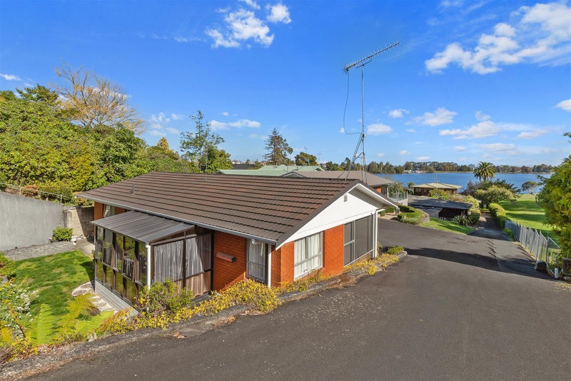 88 Pembroke Street, Hamilton Lake, Hamilton - Carousel 1