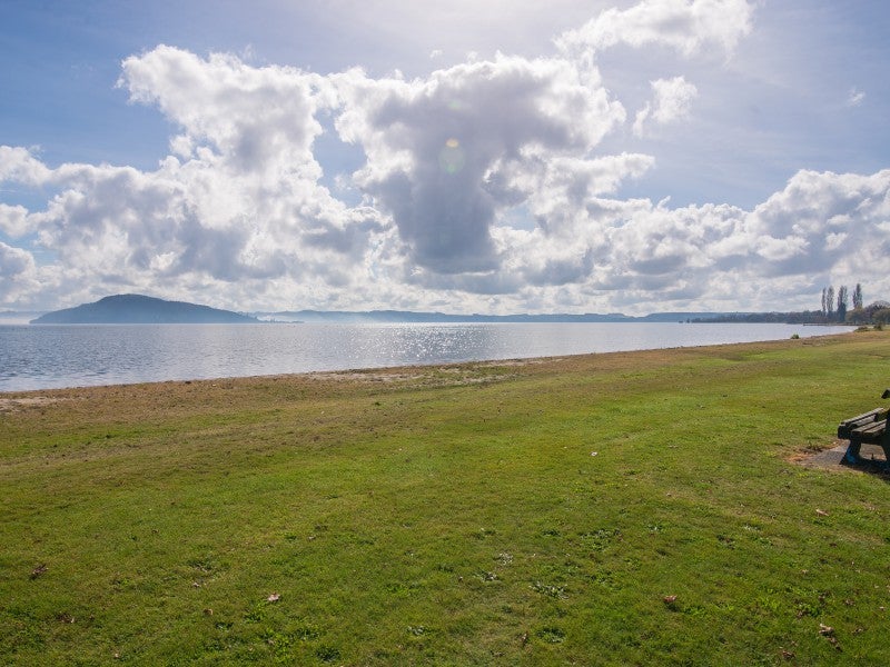 17 Willow Avenue, Hannahs Bay, Rotorua - Carousel 2