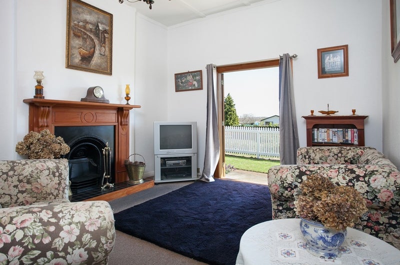 1 Moule Street, Kihikihi, Te Awamutu - Carousel 2