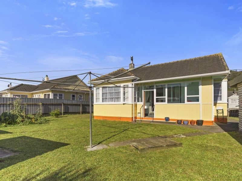 7 Poole Street, Taita, Lower Hutt - Carousel 18