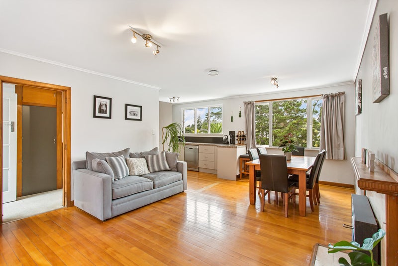 1/49A Lancaster Road, Beach Haven, Auckland - Carousel 2