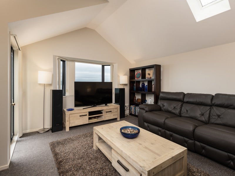 56 Sar Street, Pipitea, Wellington - Carousel 2