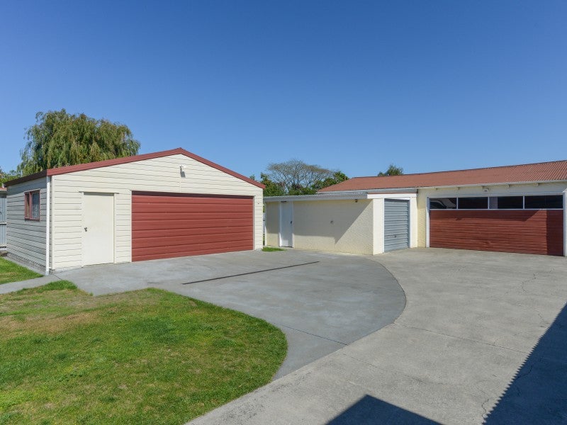 1210 Willowpark Road North, Mayfair, Hastings - Carousel 2