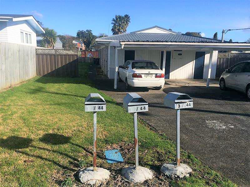 3/44 Muir Avenue, Mangere Bridge, Auckland - Carousel 1