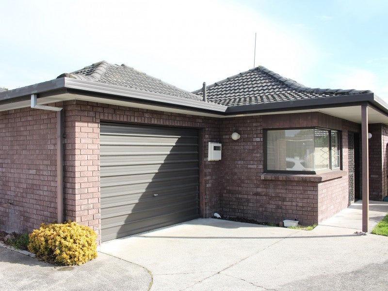 21 Brooklyn Road, Claudelands, Hamilton - Carousel 1