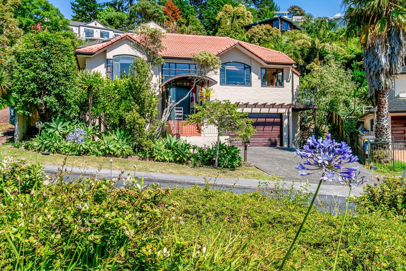 57 Penguin Drive, Murrays Bay, Auckland - Carousel 1