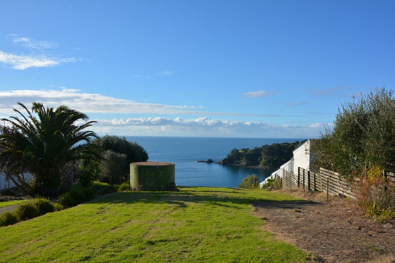 37 Queens Drive, Oneroa, Waiheke Island - Carousel 11