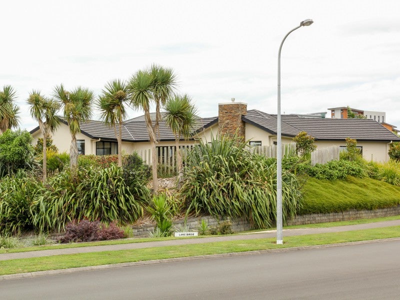 26 Links Drive, Waiwhakaiho, New Plymouth - Carousel 2